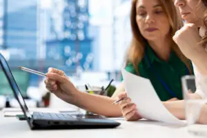 Read more about the article Oprogramowanie kadrowo-płacowe dla firm. Jak automatyzacja zmienia codzienną pracę działu HR?